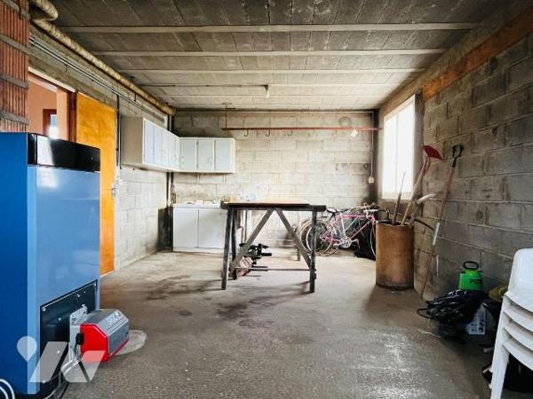 A vendre sur la commune de Avranches à Saint-Martin-des-Champs, dans un quartier recherché à de...