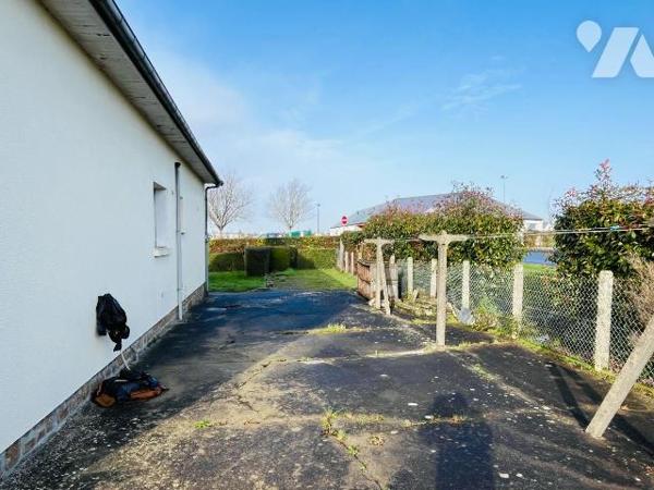 A vendre sur la commune de Avranches à Saint-Martin-des-Champs, dans un quartier recherché à de...