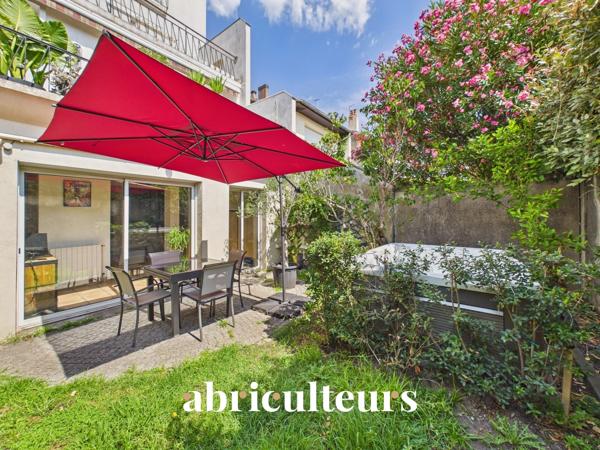 Votre oasis aux Chartrons : appartement avec jardin de 45 m²