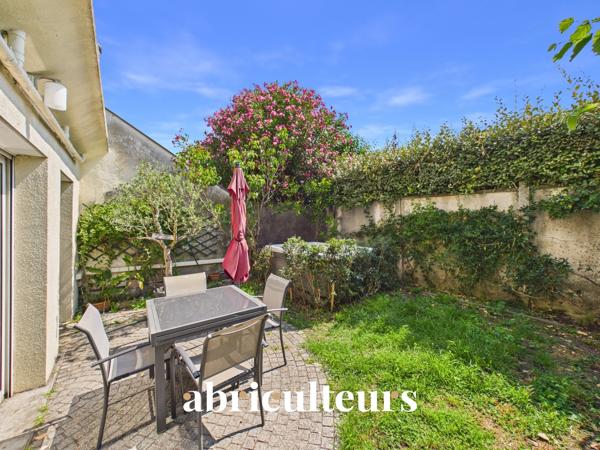 Votre oasis aux Chartrons : appartement avec jardin de 45 m²
