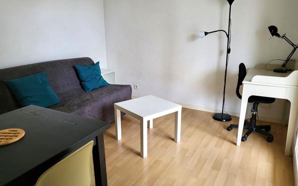 Appartement à louer    1 pièce •  Pessac