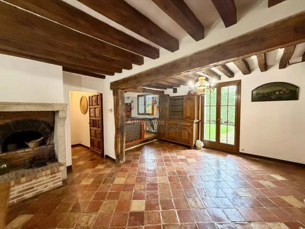 Vente                                                      Maison
                        
                     8 pièces                      280 m2                     à La Ferté-sous-Jouarre