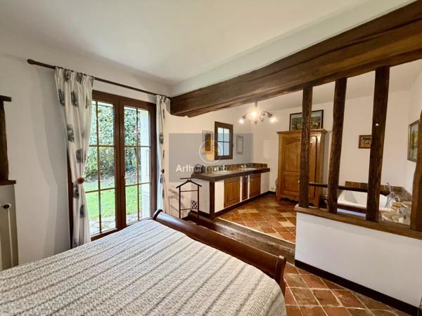 Vente                                                      Maison
                        
                     8 pièces                      280 m2                     à La Ferté-sous-Jouarre