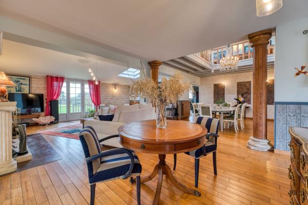 Propriété d’exception en bord de mer, au cœur d’un environnement naturel préservé