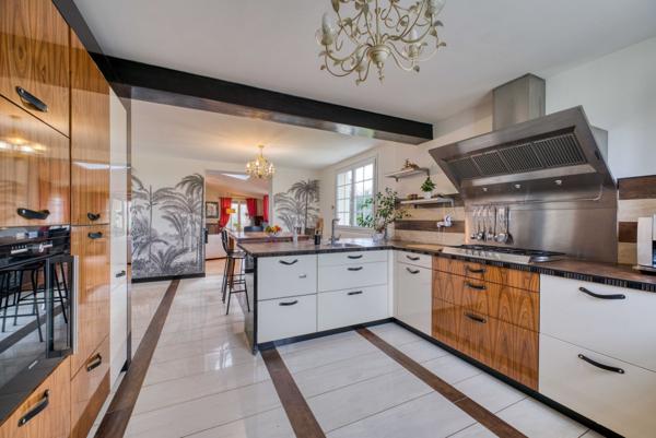 Propriété d’exception en bord de mer, au cœur d’un environnement naturel préservé