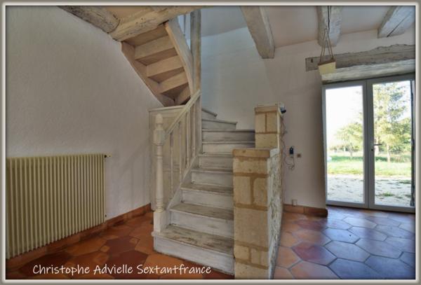 Périgourdine en pierres, rénovée, 3 chambres et un bureau sur terrain de 1820 M2 environ