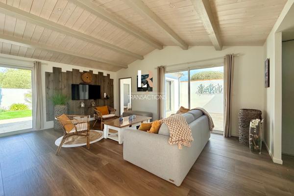 Saint-Martin-de-Ré (17410) St Martin - Maison rétaise à 700m de la plage