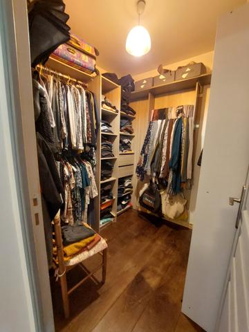 Valence-en-poitou (86700) Grande maison familiale en pierres