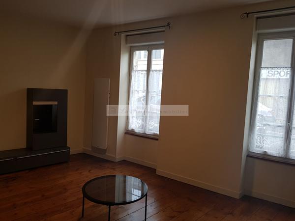 Immeuble de rapport locatif 6 appartements loués , Jarnac Immeuble de rapport locatif 6 appartements loués , Jarnac