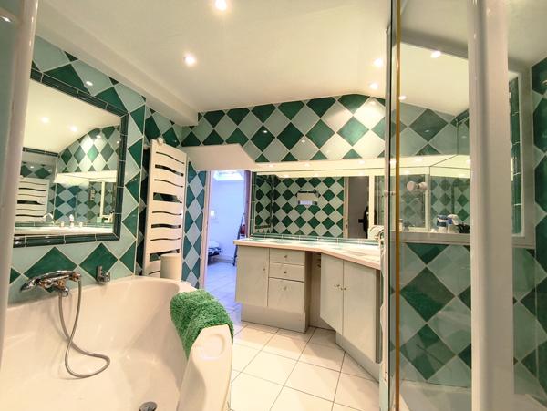 Bagnols-en-Forêt (83600) Bagnols-en-Forêt : Duplex de 112 m² avec vue panoramique