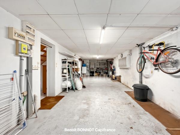 Maison à vendre 7 pièces COMBRIT (29)