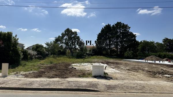 Vaux-sur-Mer (17640) TERRAIN CONSTRUCTIBLE 453 m2 VAUX SUR MER PROCHE PLAGES ET COMMERCES 328 000 € FAI