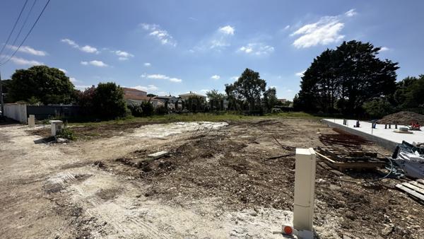 Vaux-sur-Mer (17640) TERRAIN CONSTRUCTIBLE 453 m2 VAUX SUR MER PROCHE PLAGES ET COMMERCES 328 000 € FAI