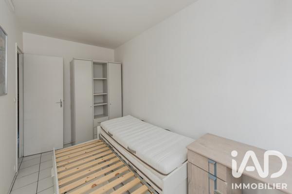 Location studio 9 m² Cergy