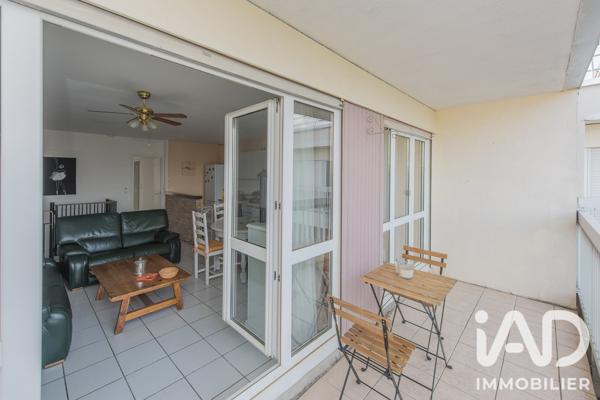 Location studio 9 m² Cergy