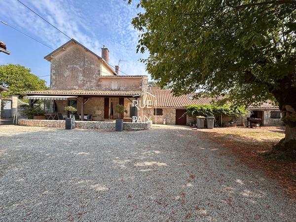 79400 AZAY LE BRULE Ancien corps de ferme en pierre - Azay-Le-Brûlé