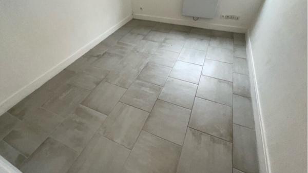 APPARTEMENT - 1ER ETAGE - LISIEUX - DISPONIBLE IMMEDIATEMENT