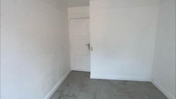 APPARTEMENT - 1ER ETAGE - LISIEUX - DISPONIBLE IMMEDIATEMENT