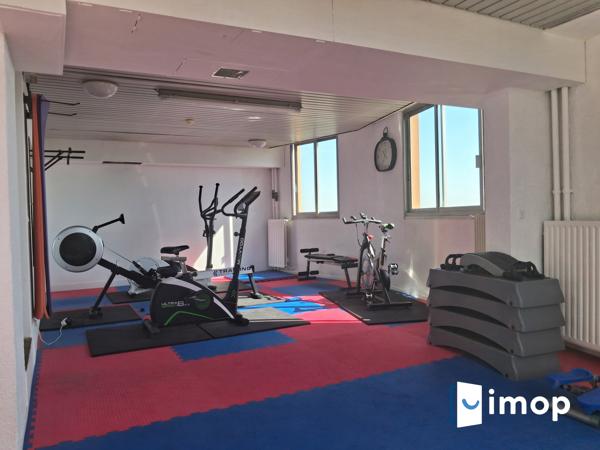 Magnifique 5 pièces avec piscine et salle de sport