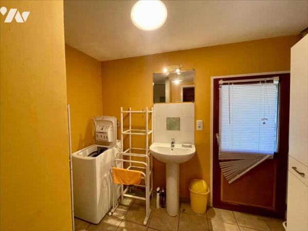 Maison ancienne pleine de charme avec dépendances et terrain