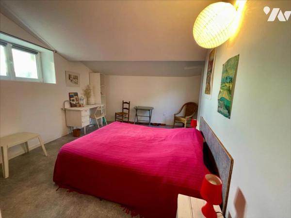 Maison ancienne pleine de charme avec dépendances et terrain