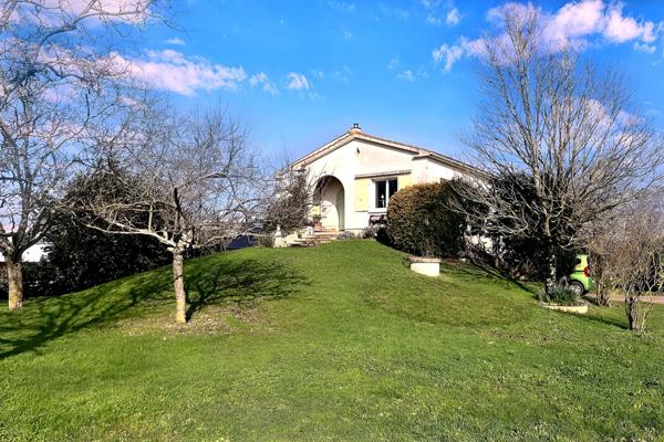 Maison Sainte Soulle 5 pièce(s) - 4 chambres & bureau - 1400 m2 de parcelle, Sainte soulle 17220