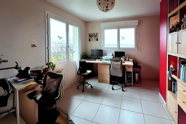 Maison Sainte Soulle 5 pièce(s) - 4 chambres & bureau - 1400 m2 de parcelle, Sainte soulle 17220