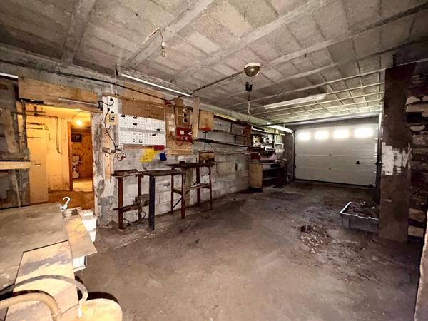 Villa sur sous-sol 3 chambres, volumes conséquents dans un lotissement calme à 20mn de Lons le Saunier