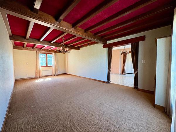 Villa sur sous-sol 3 chambres, volumes conséquents dans un lotissement calme à 20mn de Lons le Saunier