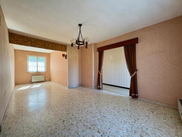 Villa sur sous-sol 3 chambres, volumes conséquents dans un lotissement calme à 20mn de Lons le Saunier