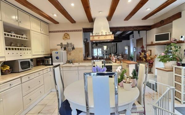 Maison à vendre    3 pièces •  Fontenay-le-Vicomte