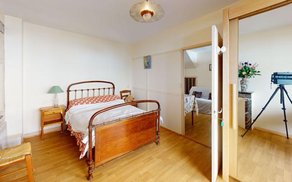 Maison à vendre    5 pièces •  Recoules-Prévinquières