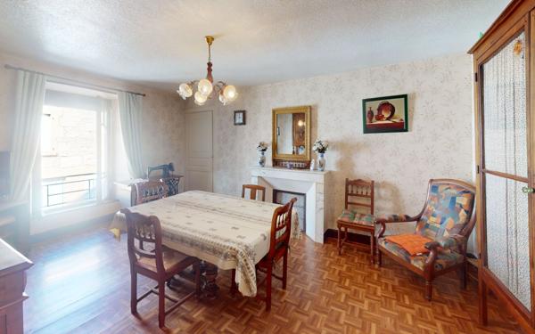 Maison à vendre    5 pièces •  Recoules-Prévinquières