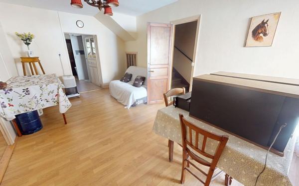 Maison à vendre    5 pièces •  Recoules-Prévinquières