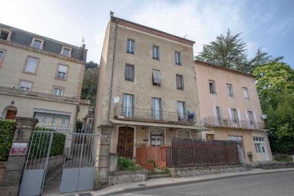 Vals-les-Bains (07600) Ensemble immobilier – 2 logements dans la même copropriété – Vals-les-Bains