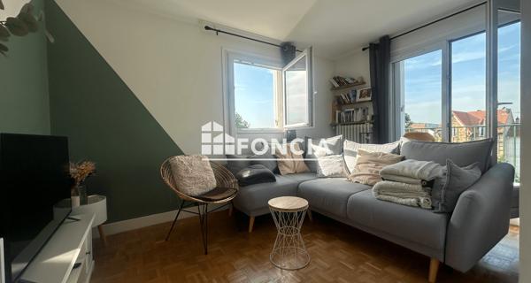 Location Appartement 3 pièces 61.04 m² - Chatou 78400