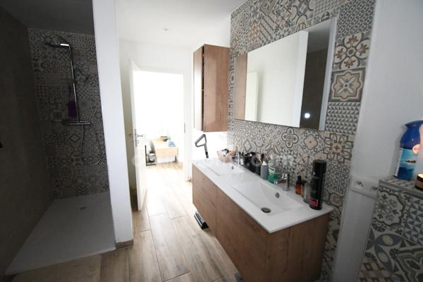 MAISON MITOYENNE PLATEAU - 2 CHAMBRES - JARDIN - TERRASSE - 2 PLACES DE STATIONNEMENT