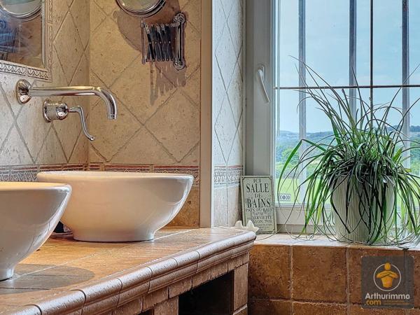 Vente Maison 6 pièces 210 m2 à Soleymieu