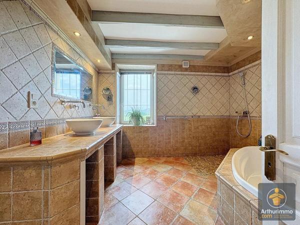 Vente Maison 6 pièces 210 m2 à Soleymieu