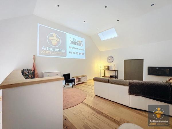 Vente Maison 6 pièces 210 m2 à Soleymieu