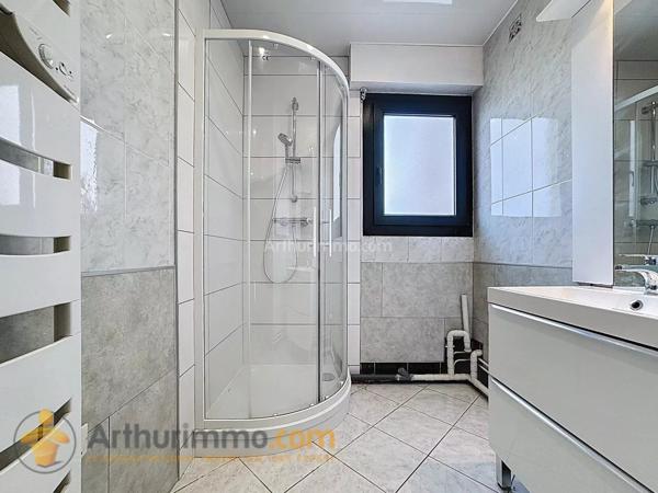 Vente                                                      Appartement
                        
                     4 pièces                      88 m2                     à Reims