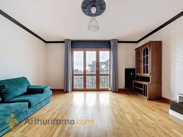 Vente                                                      Appartement
                        
                     4 pièces                      88 m2                     à Reims