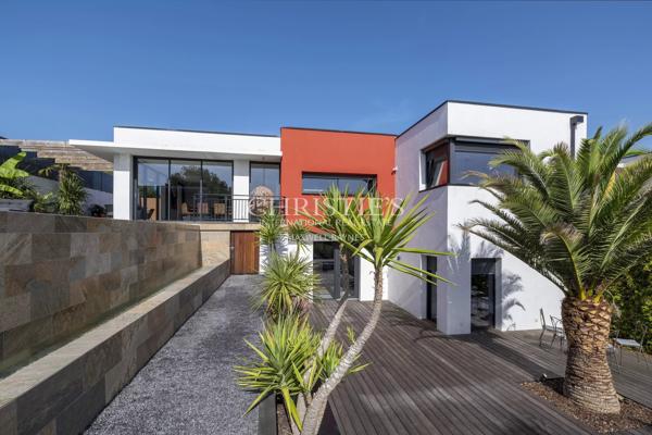 CHATELAILLON-PLAGE –  CONTEMPORAINE DE CARACTERE AVEC VUE ET PISCINE