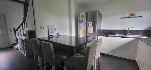 Magnifique maison à Boron avec grand terrain clos