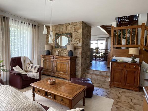 Vente / Maison avec dépendance