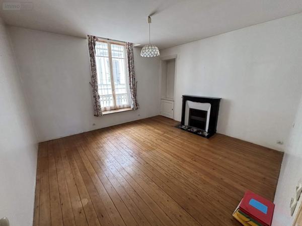 Maison à vendre à Saint-Calais dans la Sarthe (72120), ref : 101/1963