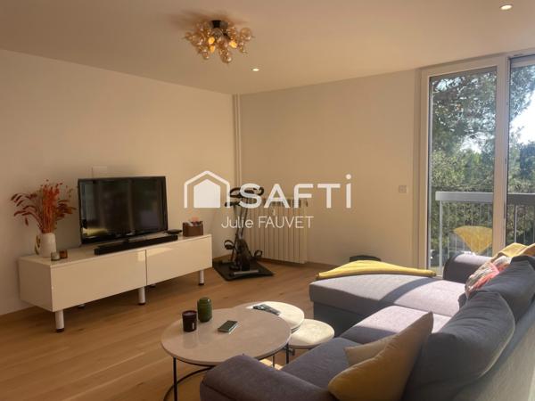 A pied commerces, écoles et transports