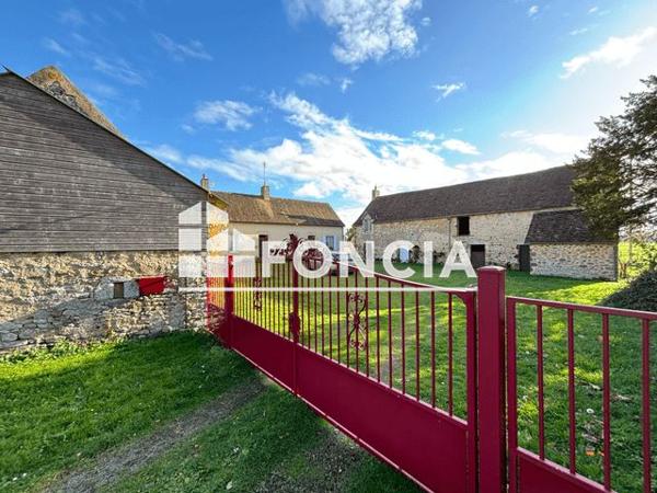 À vendre Maison 2 pièces 79.93 m² - Fresnay-sur-sarthe 72130