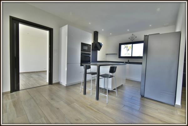 PROCHE SAINT PAUL LES DAX ( 15 mn au NORD - Commune Laluque ) - BELLE VILLA de 2023 - 164 m2 - 5 CHAMBRES
