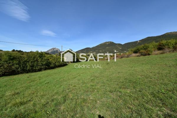 Terrain à Bâtir libre constructeur à L'Epine 05